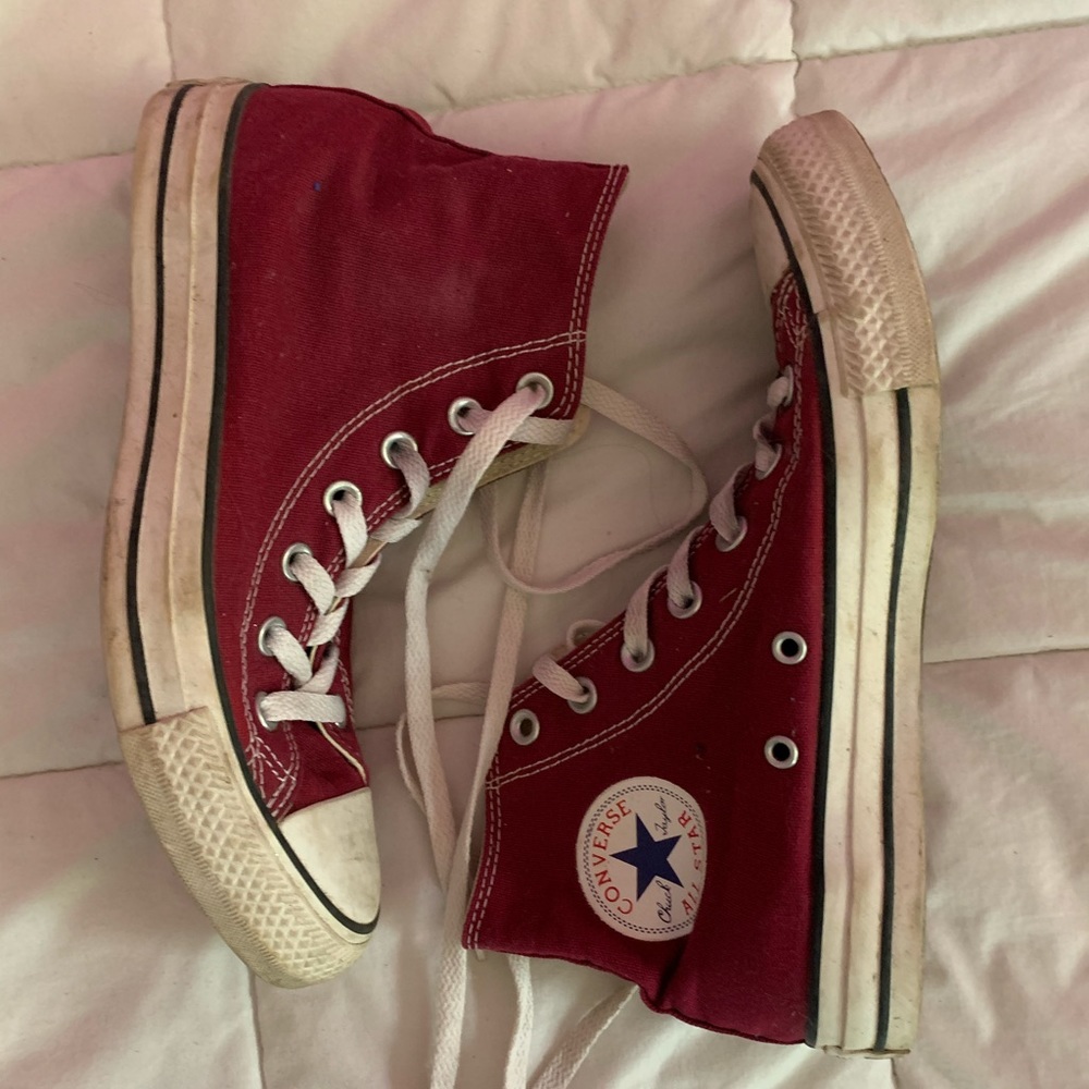Maroon converse high tops